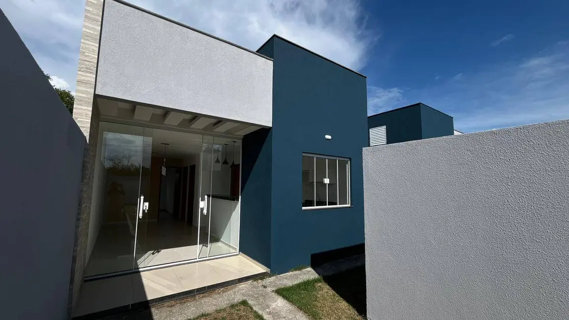 Foto 1 de Casa com 2 quartos à venda em Cabo Frio - RJ