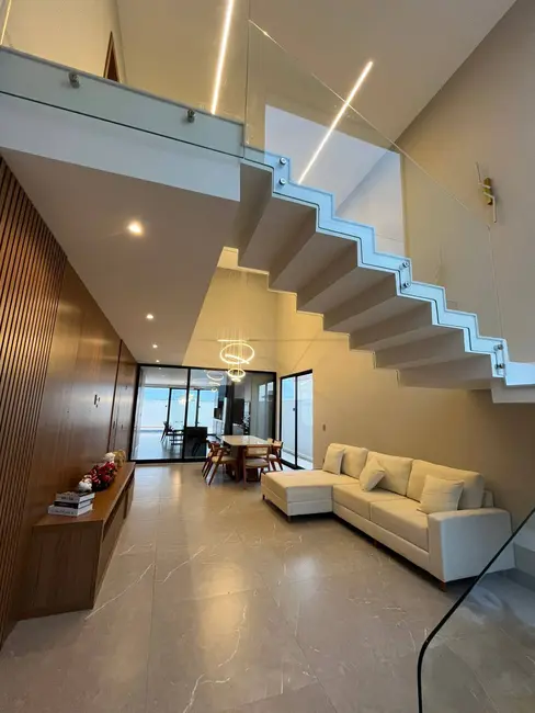 Foto 1 de Casa de Condomínio com 4 quartos à venda, 340m2 em Ogiva, Cabo Frio - RJ