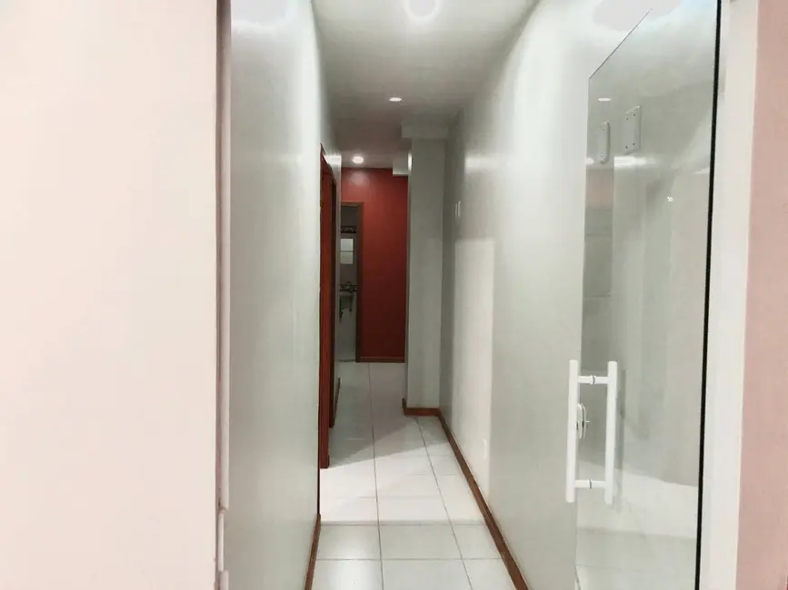 Sala Comercial para alugar em Centro, Cabo Frio - RJ - imagem 5 Foto 5 de Sala Comercial para alugar em Centro, Cabo Frio - RJ