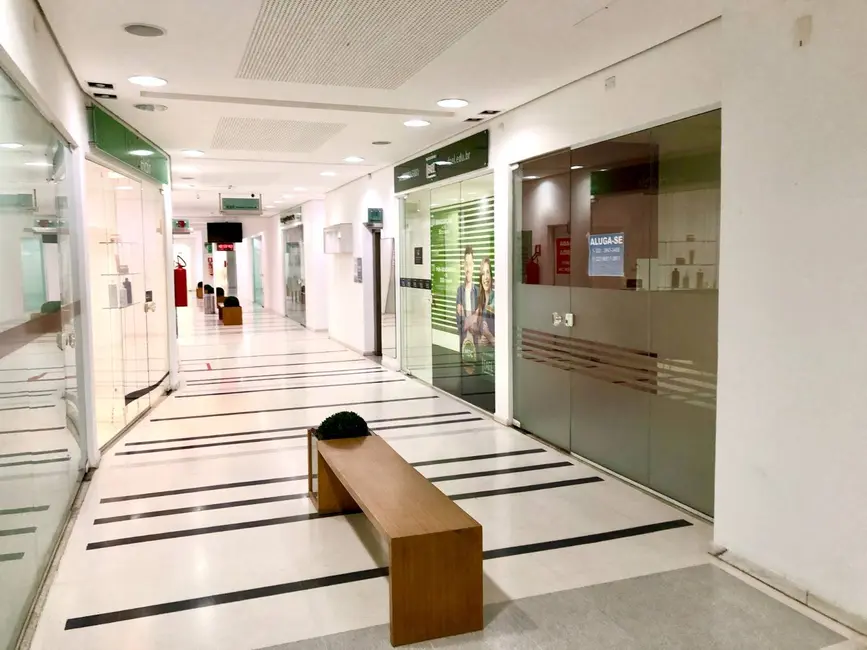 Sala Comercial para alugar em Centro, Cabo Frio - RJ - imagem 9 Foto 9 de Sala Comercial para alugar em Centro, Cabo Frio - RJ