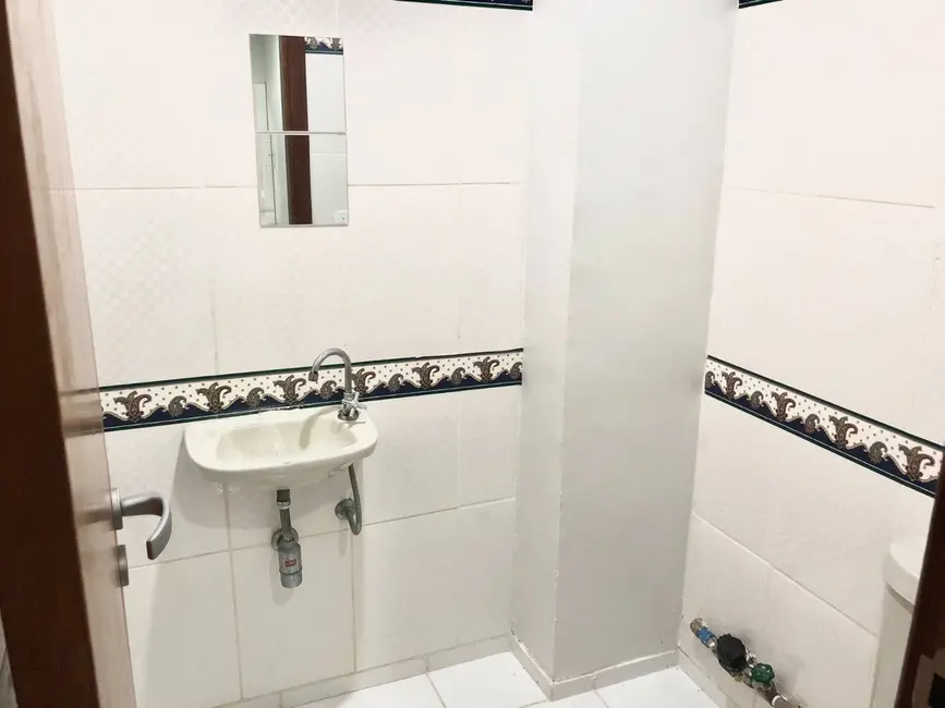 Sala Comercial para alugar em Centro, Cabo Frio - RJ - imagem 7 Foto 7 de Sala Comercial para alugar em Centro, Cabo Frio - RJ