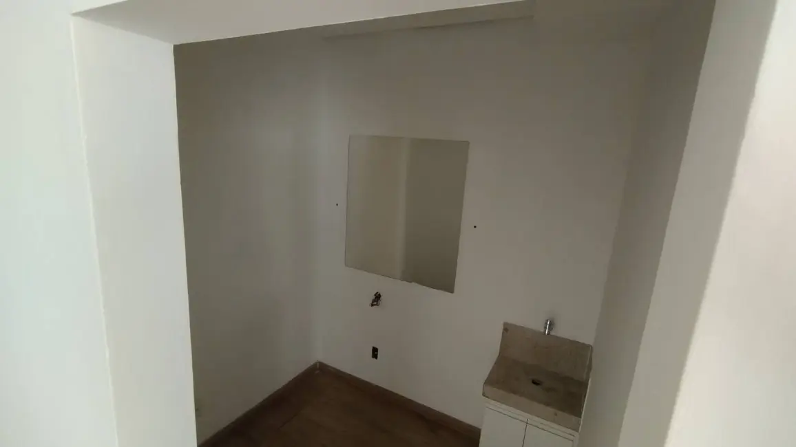 Sala Comercial para alugar em Centro, Cabo Frio - RJ - imagem 6 Foto 6 de Sala Comercial para alugar em Centro, Cabo Frio - RJ