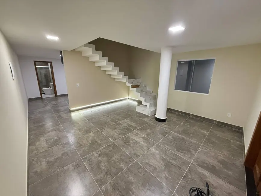 Foto 2 de Casa com 3 quartos à venda em Vinhateiro, Sao Pedro Da Aldeia - RJ