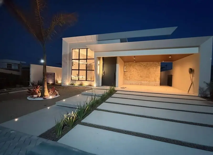 Foto 1 de Casa de Condomínio com 3 quartos à venda, 384m2 em Cabo Frio - RJ