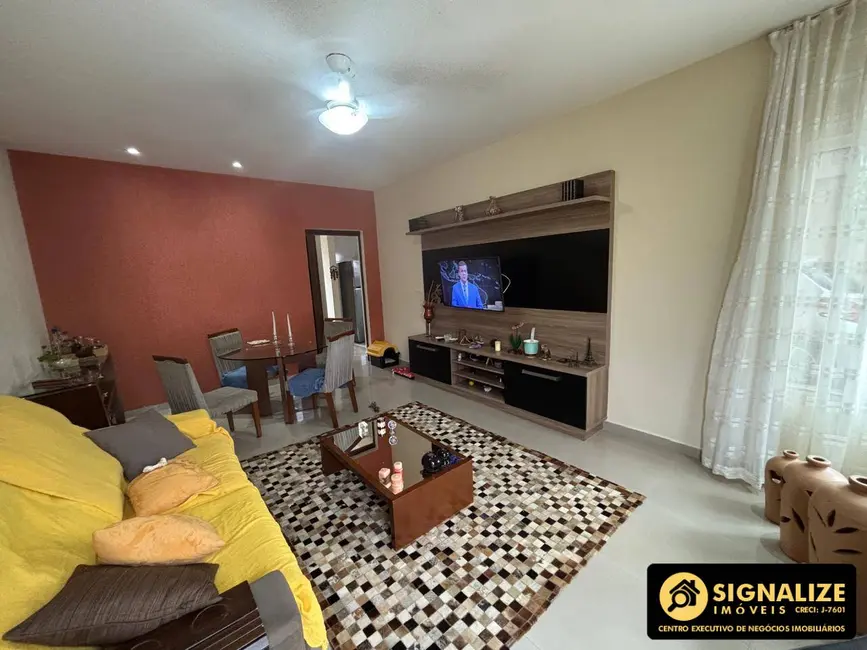 Foto 1 de Casa com 2 quartos à venda, 300m2 em Cabo Frio - RJ