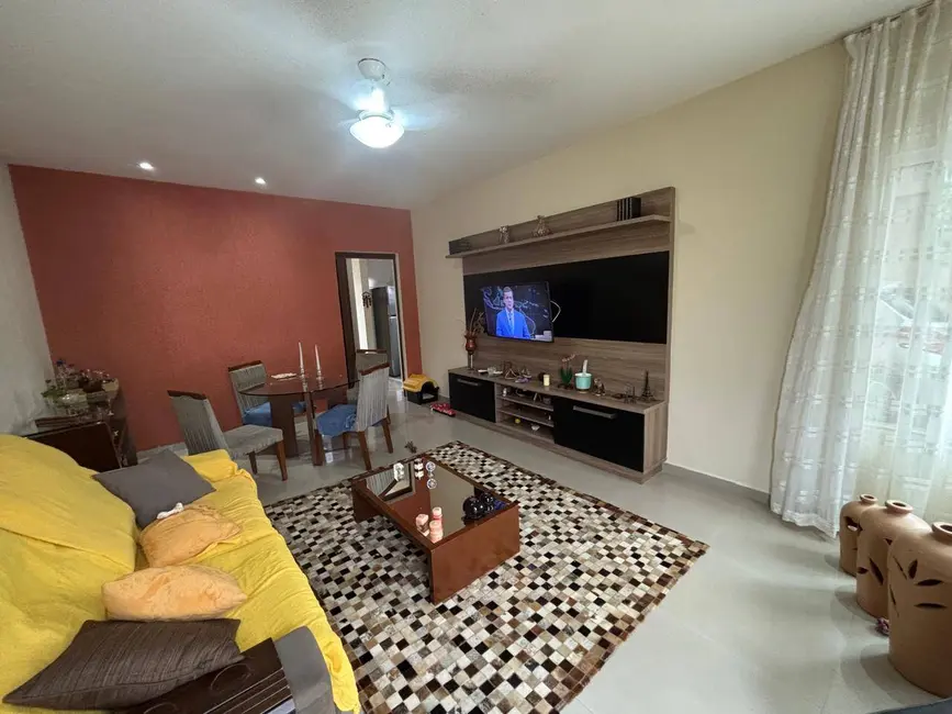 Casa com 2 quartos à venda, 300m2 em Cabo Frio - RJ - imagem 1 Foto 1 de Casa com 2 quartos à venda, 300m2 em Cabo Frio - RJ