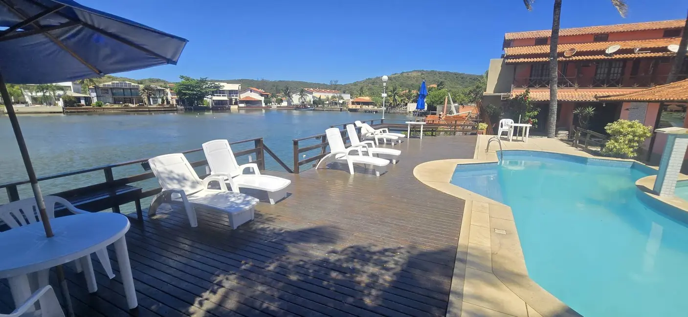 Foto 1 de Casa de Condomínio com 2 quartos à venda em Ogiva, Cabo Frio - RJ