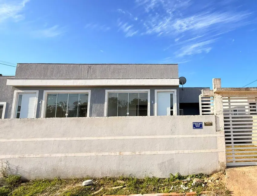 Casa com 2 quartos à venda em Cabo Frio - RJ - imagem 2 Foto 2 de Casa com 2 quartos à venda em Cabo Frio - RJ