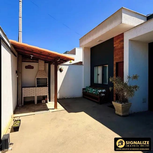 Foto 2 de Casa com 2 quartos à venda, 150m2 em Cabo Frio - RJ