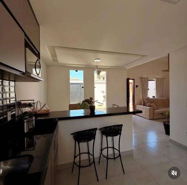 Casa com 2 quartos à venda, 150m2 em Cabo Frio - RJ - imagem 8 Foto 8 de Casa com 2 quartos à venda, 150m2 em Cabo Frio - RJ