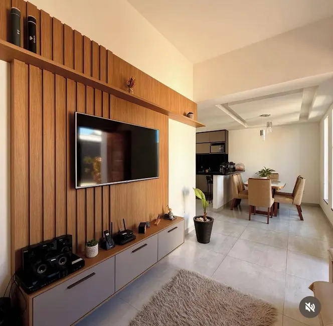 Casa com 2 quartos à venda, 150m2 em Cabo Frio - RJ - imagem 4 Foto 4 de Casa com 2 quartos à venda, 150m2 em Cabo Frio - RJ
