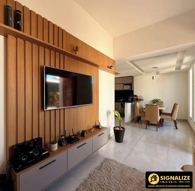 Foto 4 de Casa com 2 quartos à venda, 150m2 em Cabo Frio - RJ