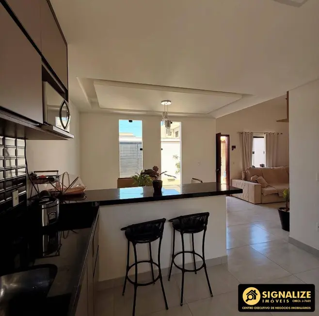 Foto 8 de Casa com 2 quartos à venda, 150m2 em Cabo Frio - RJ