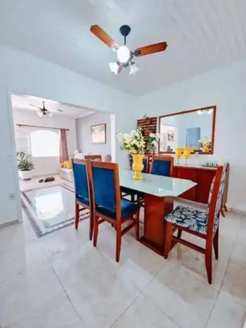 Foto 5 de Casa com 5 quartos à venda, 300m2 em Braga, Cabo Frio - RJ