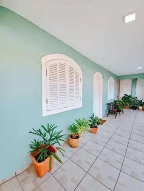 Foto 4 de Casa com 5 quartos à venda, 300m2 em Braga, Cabo Frio - RJ