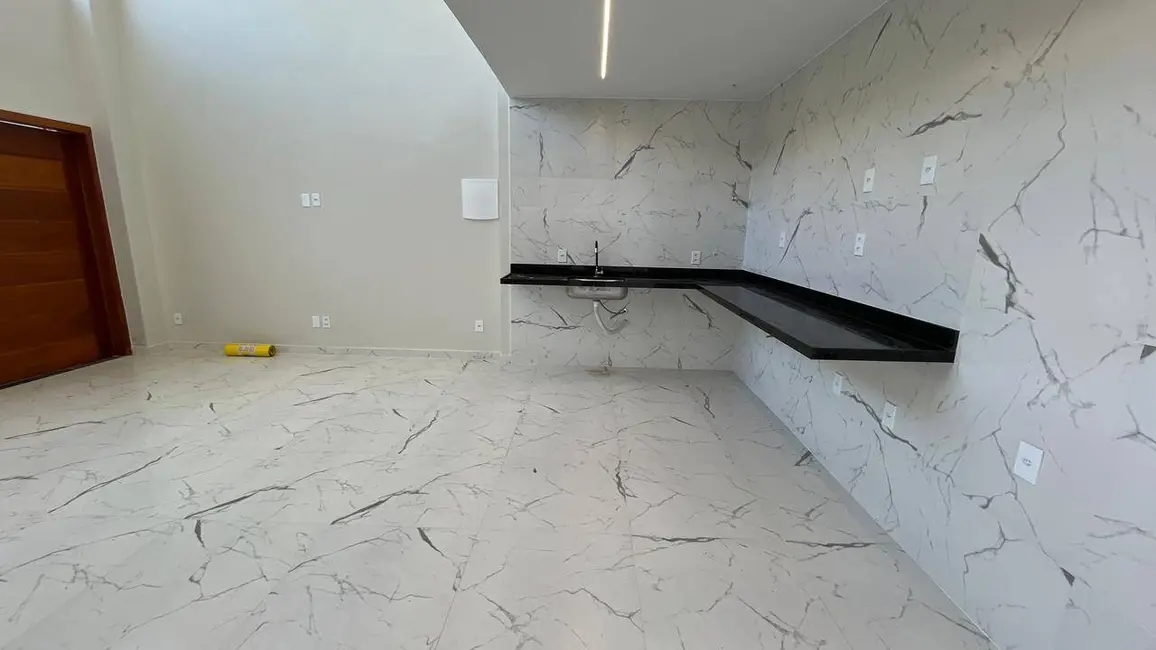 Casa com 2 quartos à venda em Cabo Frio - RJ - imagem 7 Foto 7 de Casa com 2 quartos à venda em Cabo Frio - RJ