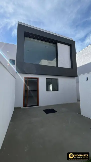Foto 1 de Casa com 2 quartos à venda em Cabo Frio - RJ