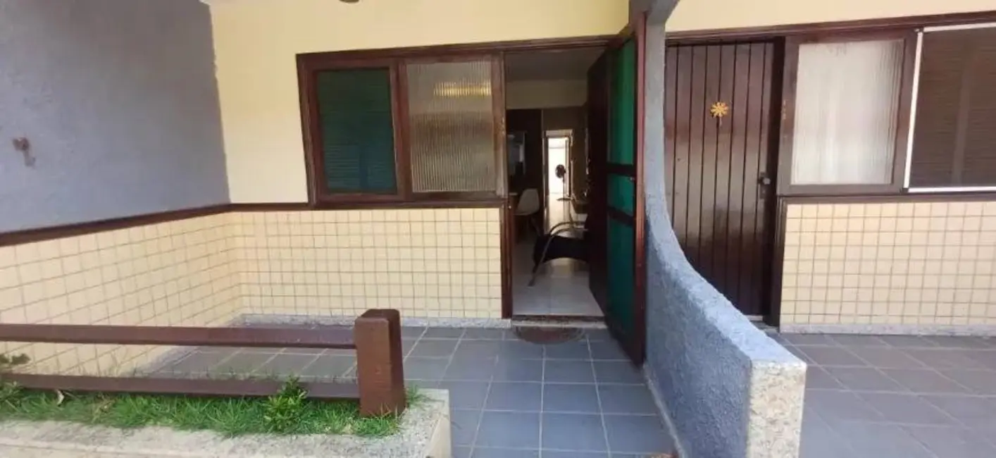 Foto 8 de Casa de Condomínio com 1 quarto à venda em Ogiva, Cabo Frio - RJ