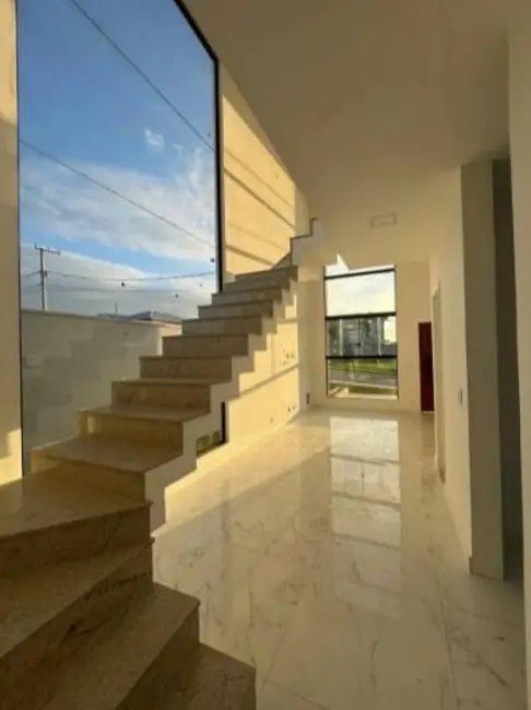 Casa com 3 quartos para alugar em Nova São Pedro, Sao Pedro Da Aldeia - RJ - imagem 2 Foto 2 de Casa com 3 quartos para alugar em Nova São Pedro, Sao Pedro Da Aldeia - RJ