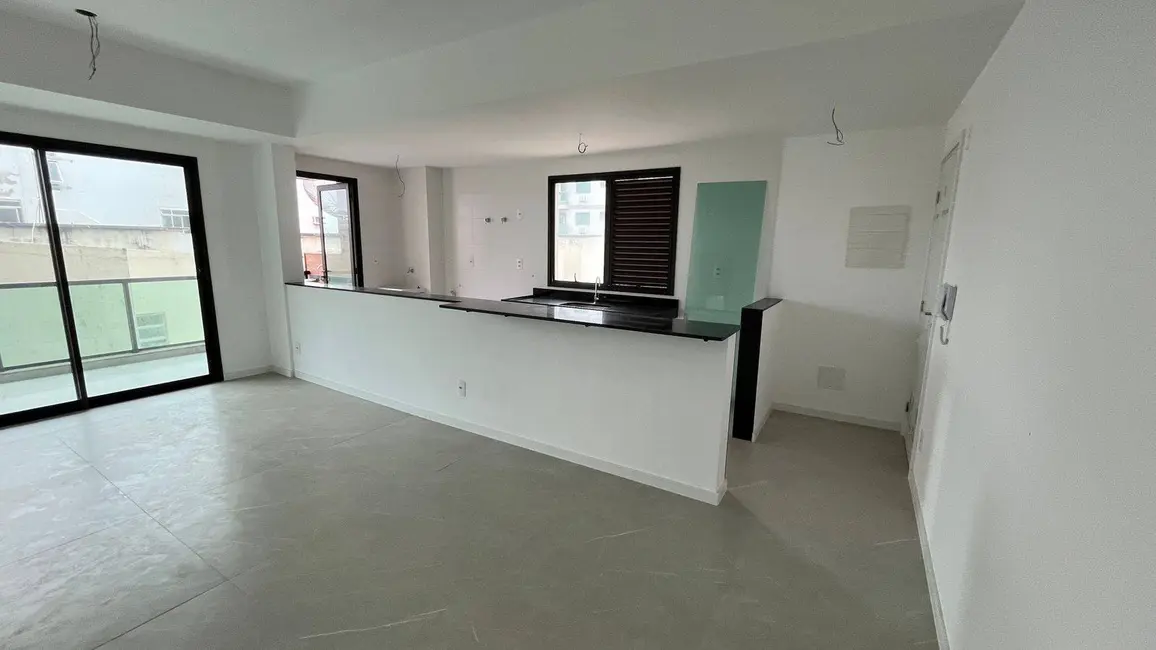 Foto 1 de Apartamento com 2 quartos à venda em Centro, Cabo Frio - RJ