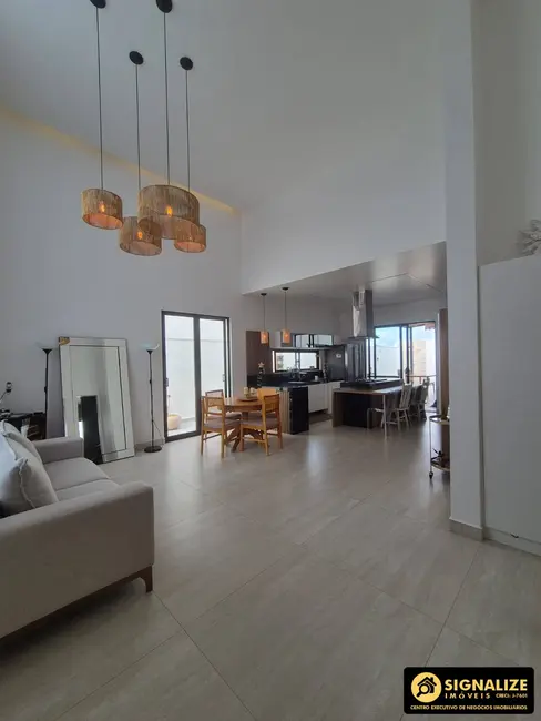 Foto 2 de Casa de Condomínio com 4 quartos à venda em Nova São Pedro, Sao Pedro Da Aldeia - RJ