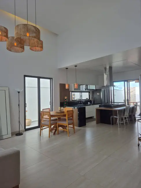 Foto 3 de Casa de Condomínio com 4 quartos à venda em Nova São Pedro, Sao Pedro Da Aldeia - RJ