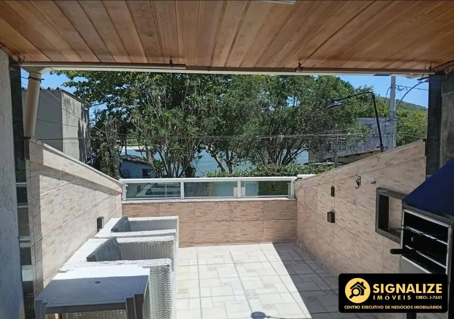 Foto 1 de Casa de Condomínio com 3 quartos à venda, 140m2 em Portinho, Cabo Frio - RJ