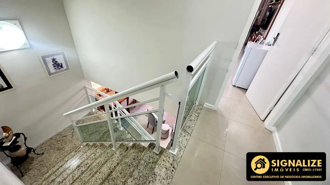 Foto 8 de Casa com 5 quartos à venda em Cabo Frio - RJ