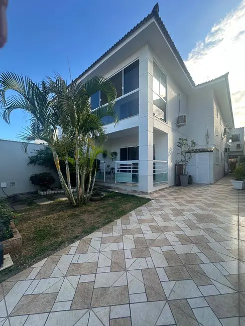 Casa com 5 quartos à venda em Cabo Frio - RJ - imagem 1 Foto 1 de Casa com 5 quartos à venda em Cabo Frio - RJ