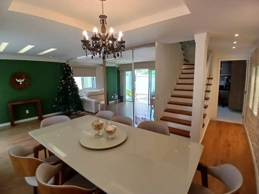 Foto 2 de Casa com 3 quartos à venda, 200m2 em Portinho, Cabo Frio - RJ