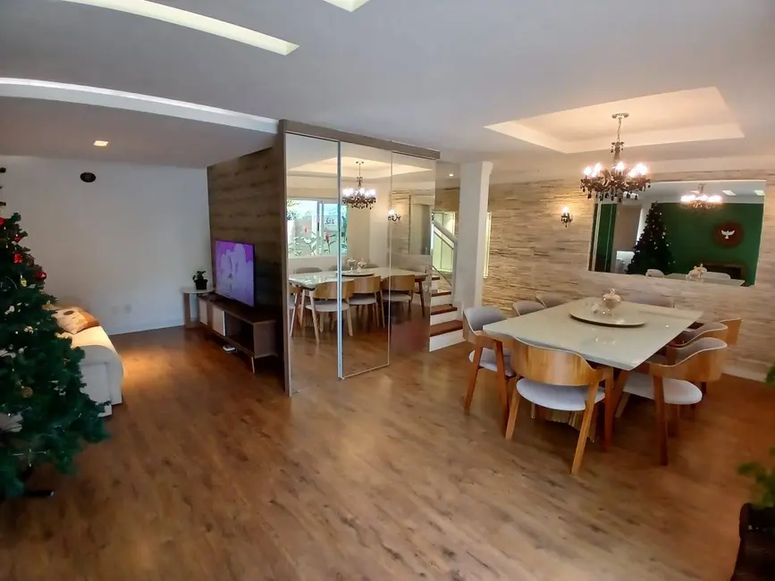 Foto 6 de Casa com 3 quartos à venda, 200m2 em Portinho, Cabo Frio - RJ