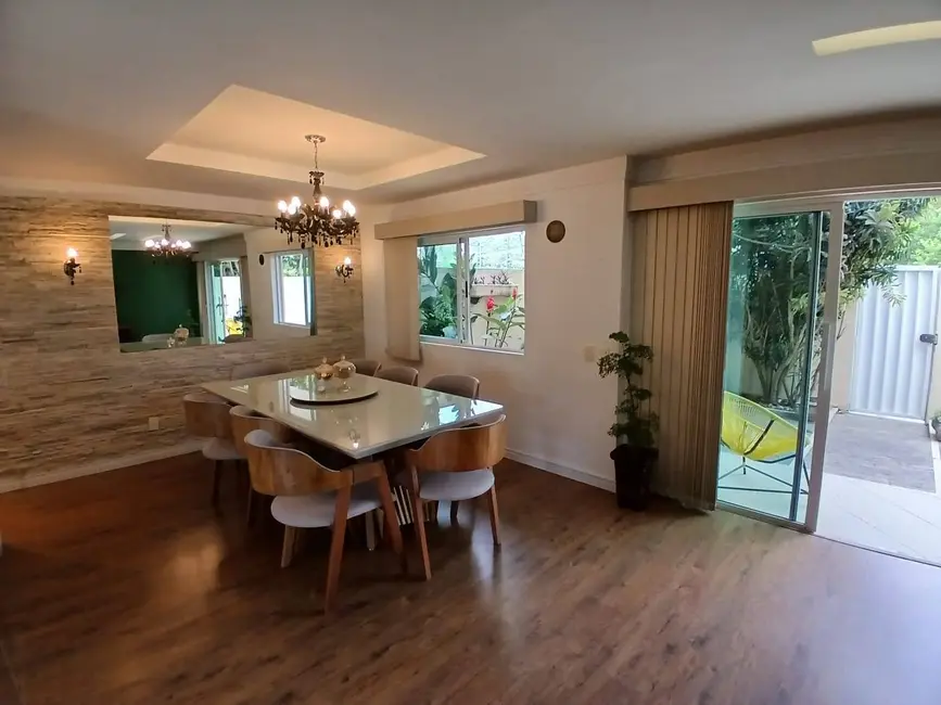 Foto 3 de Casa com 3 quartos à venda, 200m2 em Portinho, Cabo Frio - RJ