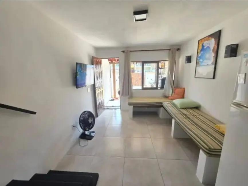 Foto 3 de Casa de Condomínio com 1 quarto à venda em Cabo Frio - RJ