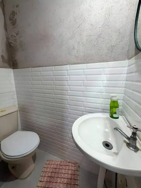 Casa de Condomínio com 1 quarto à venda em Cabo Frio - RJ - imagem 4 Foto 4 de Casa de Condomínio com 1 quarto à venda em Cabo Frio - RJ