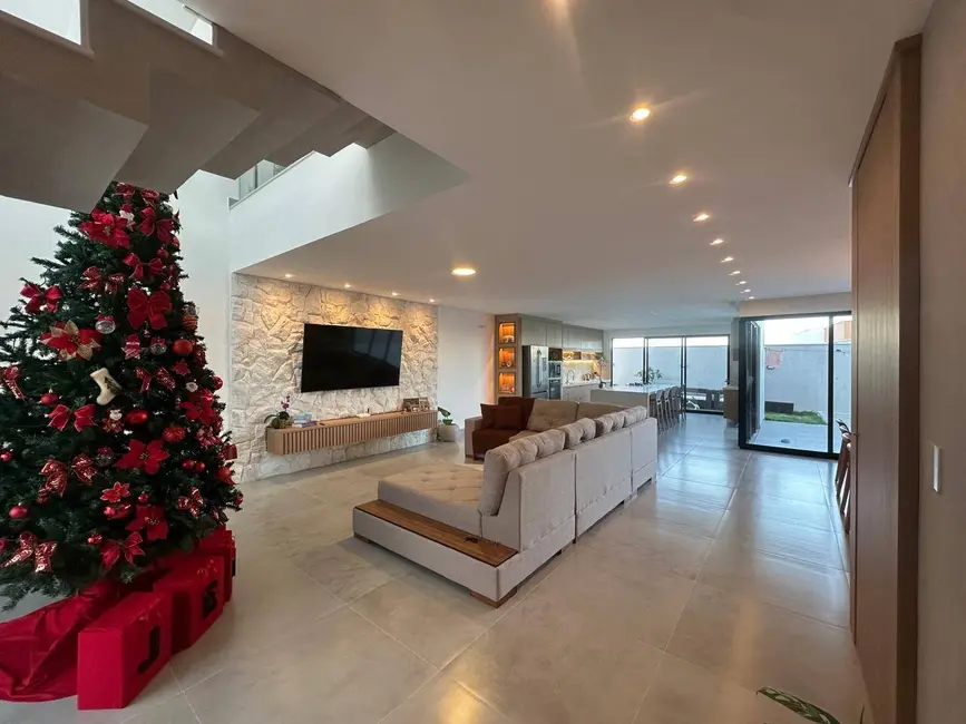 Foto 5 de Casa de Condomínio com 3 quartos à venda, 303m2 em Nova São Pedro, Sao Pedro Da Aldeia - RJ