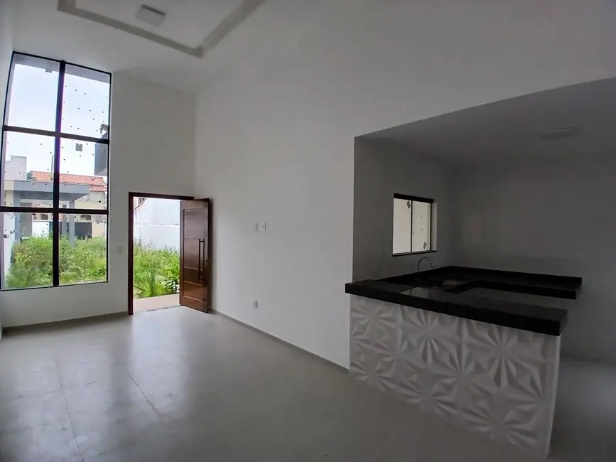 Foto 2 de Casa com 3 quartos à venda, 53m2 em Cabo Frio - RJ