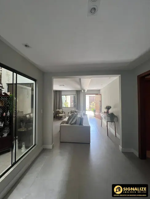 Foto 6 de Casa com 10 quartos à venda, 360m2 em Jardim Excelsior, Cabo Frio - RJ