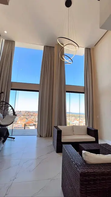 Foto 1 de Casa de Condomínio com 4 quartos à venda em Ogiva, Cabo Frio - RJ