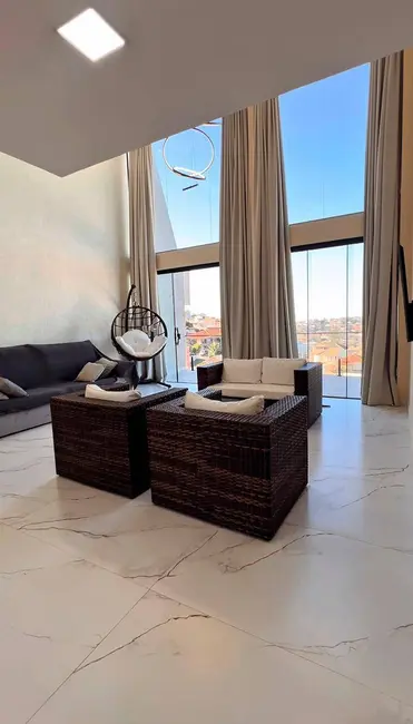 Foto 2 de Casa de Condomínio com 4 quartos à venda em Ogiva, Cabo Frio - RJ