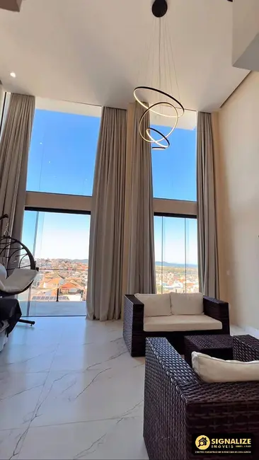 Casa de Condomínio com 4 quartos à venda em Ogiva, Cabo Frio - RJ - imagem 1 Foto 1 de Casa de Condomínio com 4 quartos à venda em Ogiva, Cabo Frio - RJ