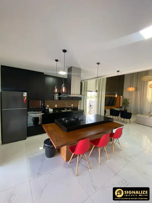 Foto 3 de Casa de Condomínio com 3 quartos à venda em Ogiva, Cabo Frio - RJ