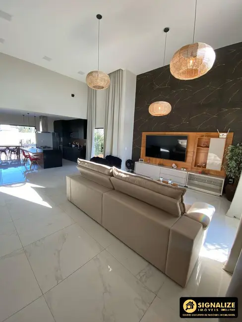 Foto 8 de Casa de Condomínio com 3 quartos à venda em Ogiva, Cabo Frio - RJ