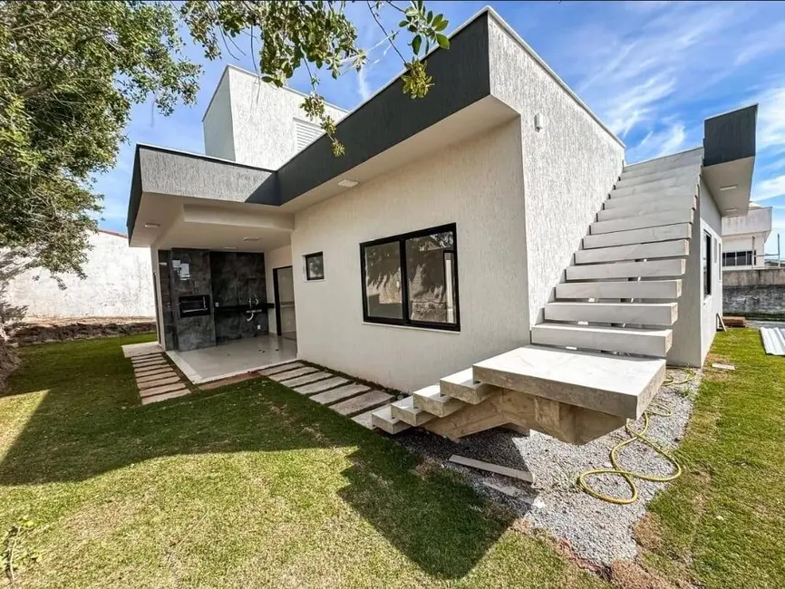 Casa de Condomínio com 3 quartos para alugar, 348m2 em Poço Fundo, Sao Pedro Da Aldeia - RJ - imagem 1 Foto 1 de Casa de Condomínio com 3 quartos para alugar, 348m2 em Poço Fundo, Sao Pedro Da Aldeia - RJ