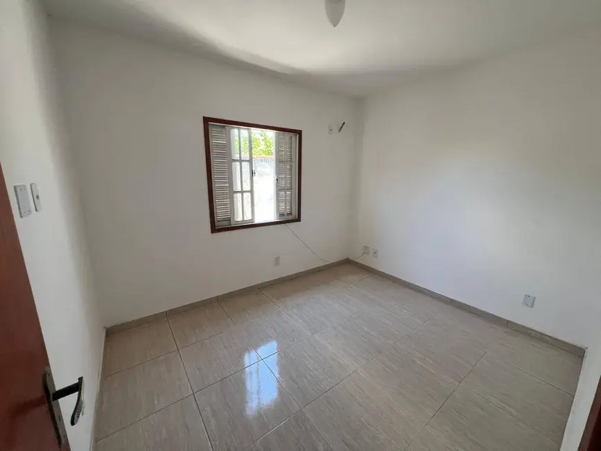 Casa de Condomínio com 2 quartos para alugar em Parque Burle, Cabo Frio - RJ - imagem 2 Foto 2 de Casa de Condomínio com 2 quartos para alugar em Parque Burle, Cabo Frio - RJ