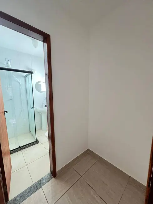 Casa de Condomínio com 2 quartos para alugar em Parque Burle, Cabo Frio - RJ - imagem 8 Foto 8 de Casa de Condomínio com 2 quartos para alugar em Parque Burle, Cabo Frio - RJ