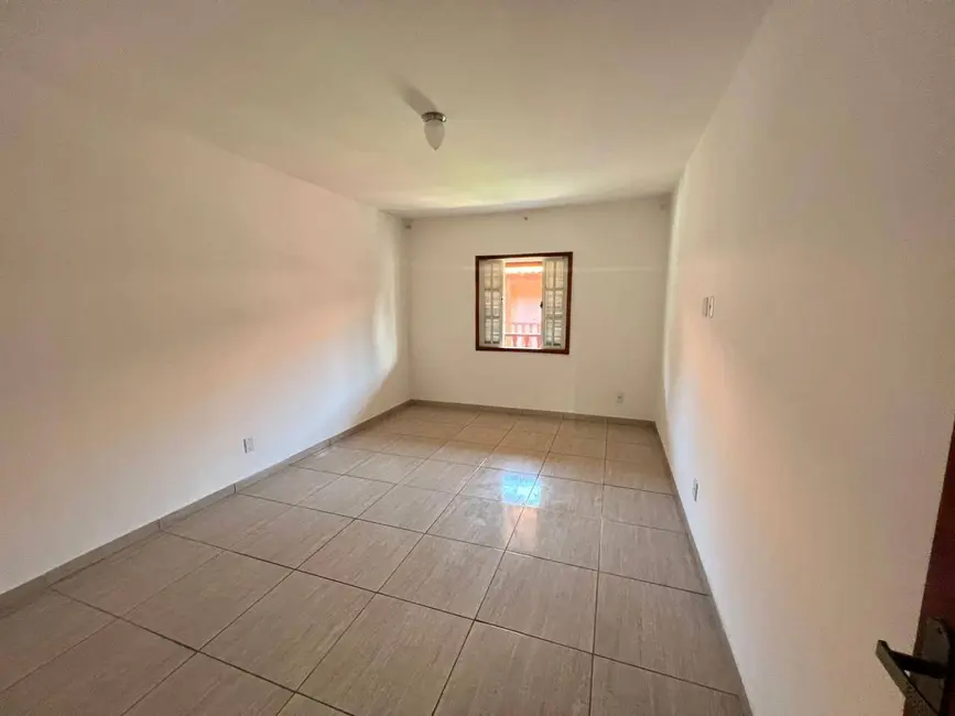 Casa de Condomínio com 2 quartos para alugar em Parque Burle, Cabo Frio - RJ - imagem 5 Foto 5 de Casa de Condomínio com 2 quartos para alugar em Parque Burle, Cabo Frio - RJ