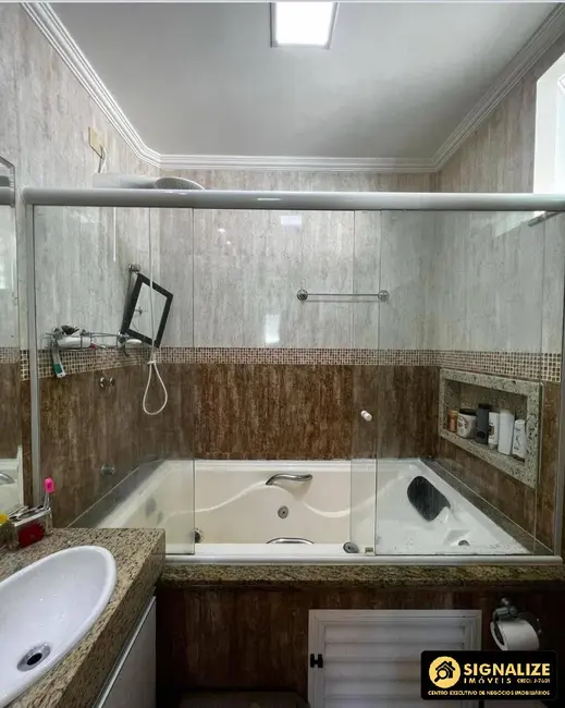 Casa com 5 quartos à venda, 280m2 em Portinho, Cabo Frio - RJ - imagem 9 Foto 9 de Casa com 5 quartos à venda, 280m2 em Portinho, Cabo Frio - RJ