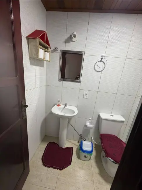 Casa de Condomínio com 3 quartos à venda em Ogiva, Cabo Frio - RJ - imagem 8 Foto 8 de Casa de Condomínio com 3 quartos à venda em Ogiva, Cabo Frio - RJ
