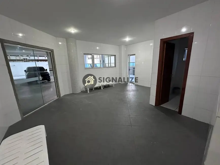 Apartamento com 5 quartos à venda, 280m2 em São Bento, Cabo Frio - RJ - imagem 8 Foto 8 de Apartamento com 5 quartos à venda, 280m2 em São Bento, Cabo Frio - RJ