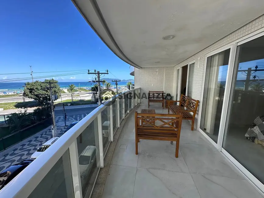Foto 9 de Apartamento com 3 quartos à venda, 136m2 em Centro, Cabo Frio - RJ